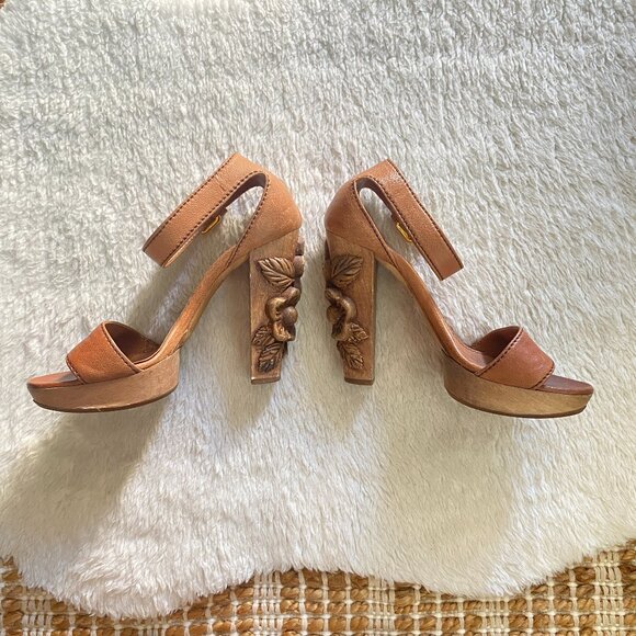 Miu Miu Vintage Camel Tan Floral Carved Wood Heel Platform Sandals – Size IT 38 - Picture 16 of 16